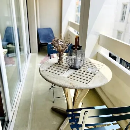 : Cosy Hyper Centre Avec Balcon